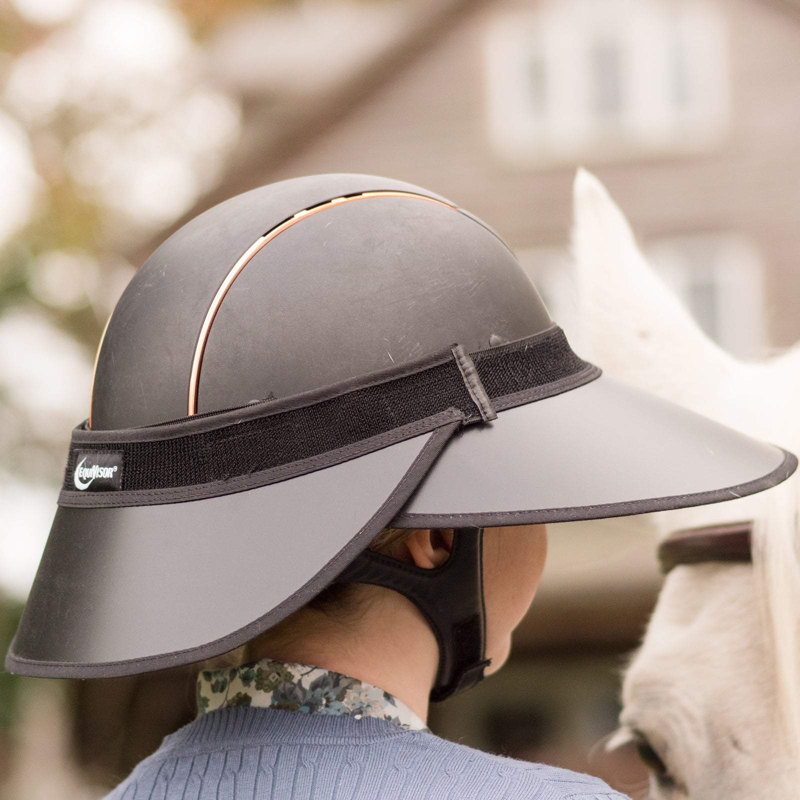 EquiVisor® Sport Complete — Visera + Protector de Cuello 360°