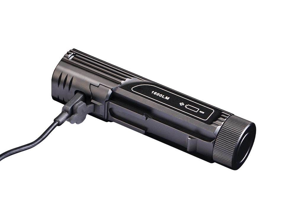 Fenix BC26R – Luz LED para Bicicleta Recargable | Rechargeable LED Bike Light